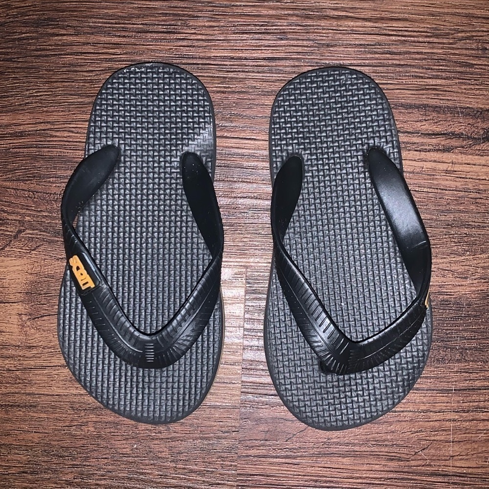 Scott flip flop sandals size‎ 10/11c